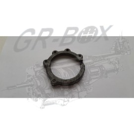 Rear bearing retaining flange for Getrag 265/5 gearbox