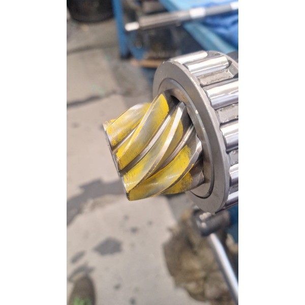 Montaggio coppia conica per cambio ZF 5DS-25/2